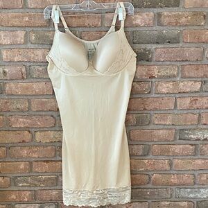 SPANX Cream Chemise with Lace Trim 1X EUC